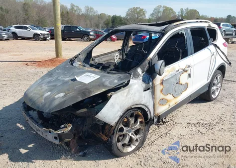 2015 Ford Escape Titanium z USA, uszkodzony, nr VIN 1FMCU9J90FUA48002